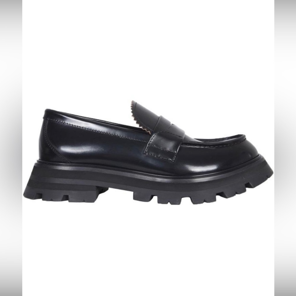 ALEXANDER MCQUEEN Wander Loafer Size 39 NIB